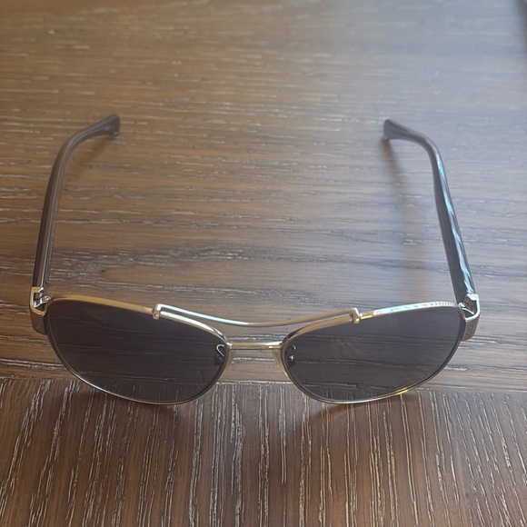 Coach sunglasses - Picture 1 of 9